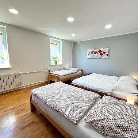Creekside House K Apartment *