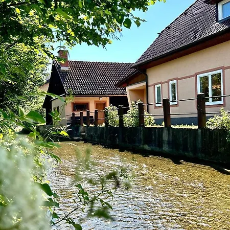 Creekside House K *